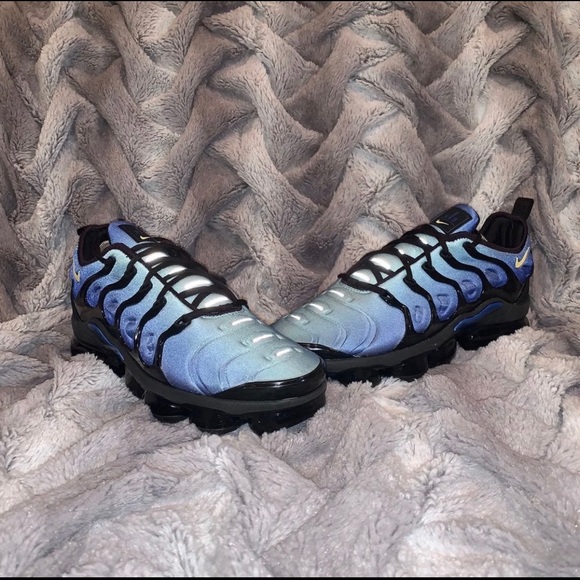 nike vapormax hyper blue